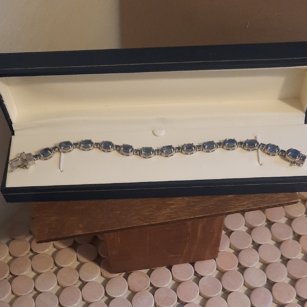 Elegant Blue Kyanite And Silver Bracelet